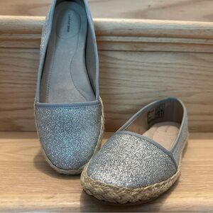 Lands end silver espadrille.  Size 6. New without tags